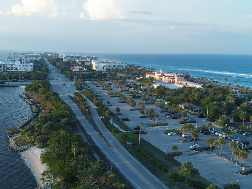 A picture of Lake Worth represents senior home care in Lake Worth