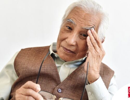 Living Well with Macular Degeneration: Adapting to Vision Changes
